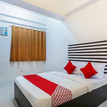 מנילה Oyo 505 Jardin Suites מראה חיצוני תמונה