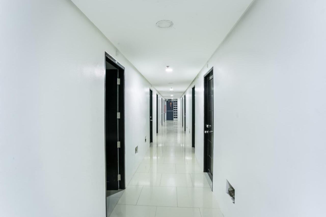 מנילה Oyo 505 Jardin Suites מראה חיצוני תמונה