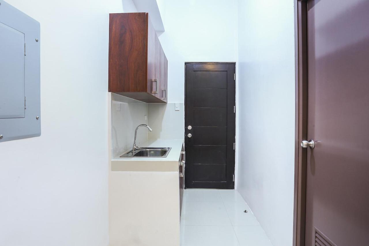 מנילה Oyo 505 Jardin Suites מראה חיצוני תמונה